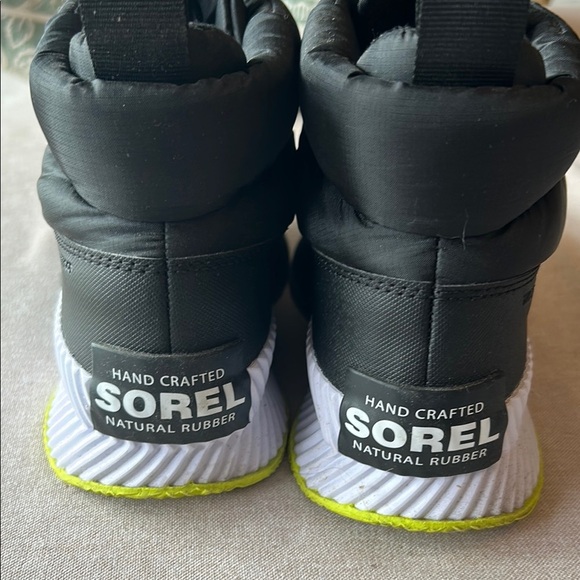 Sorel Women’s Black Winter Boots, Excellent Condition, Size 6.5 - Picture 5 of 5